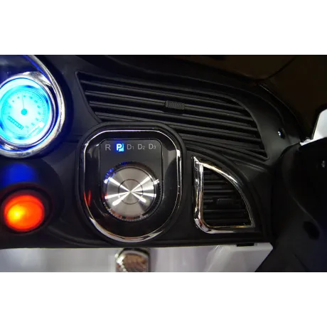 Электромобиль RiverToys Mercedes E009KX белый - Фото 6